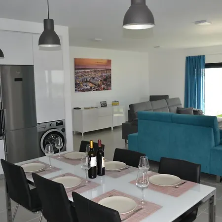 Neue Moderne Mit Privatem Pool Holiday home Famalicao